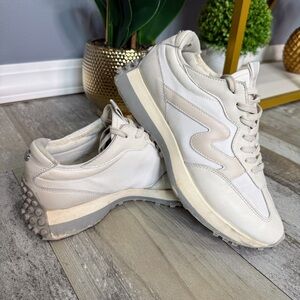 Steve Madden Womens Campo White Casual and Fashion Sneakers 9.5 Medium (B,M)